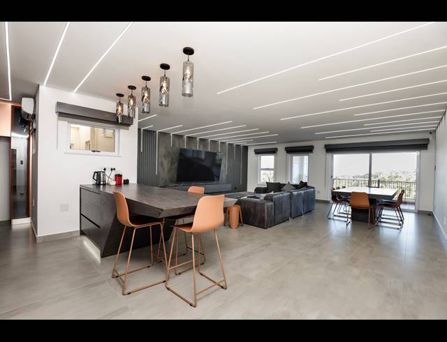 4 BEDROOM TOWNHOUSE FOR SALE IN LA LUCIA